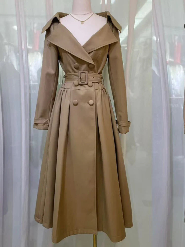 Zweireihiger Trenchcoat mit Umlegekragen
