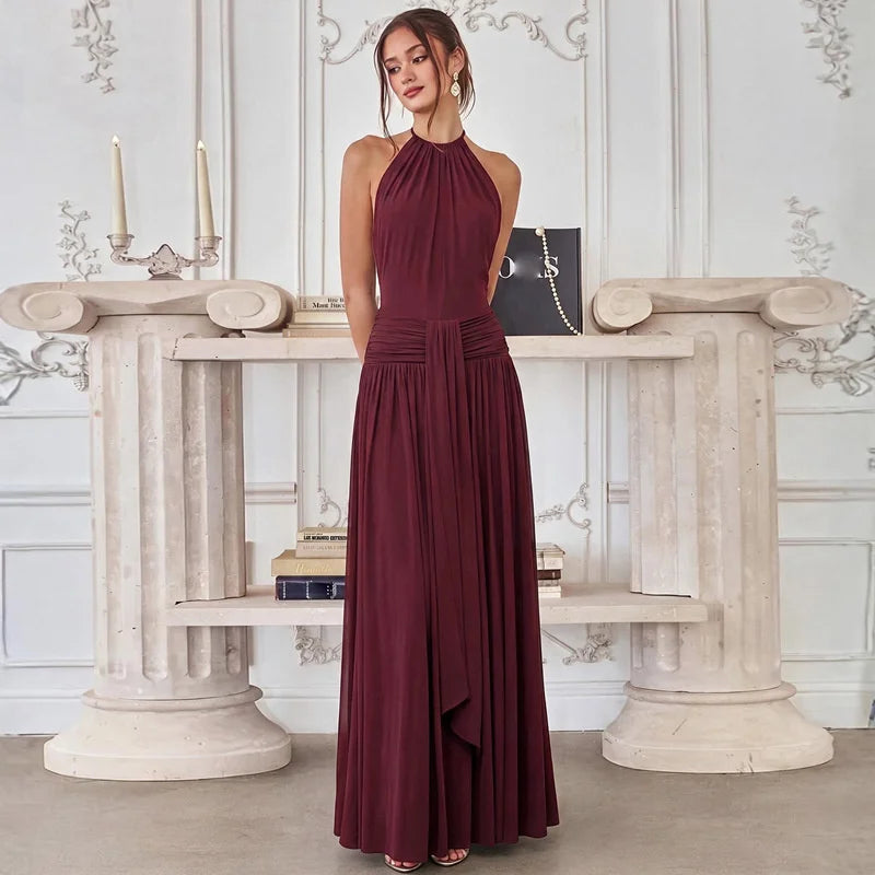 Ärmelloses Maxikleid mit hohem Ausschnitt und geraffter Taille – Schwarz