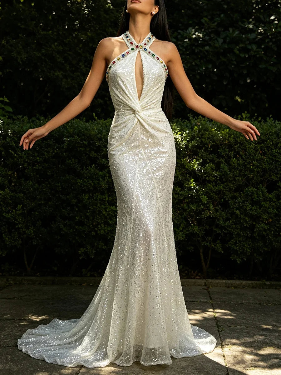 Weißes Pailletten-Maxikleid mit Neckholder und Strassdetails – Weiß
