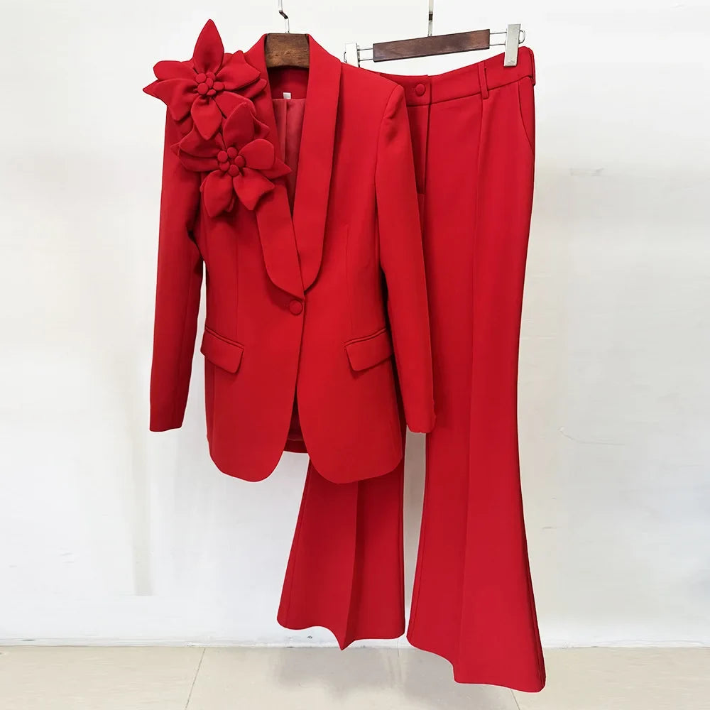Rotes Hosenanzug-Set mit 3D-Blumenapplikation