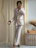 Blazer-Hosen-Set mit geraffter Taille und goldfarbener Schnalle